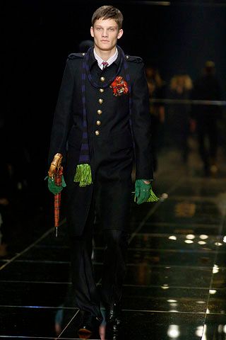 Burberry F/W 05 Look 79