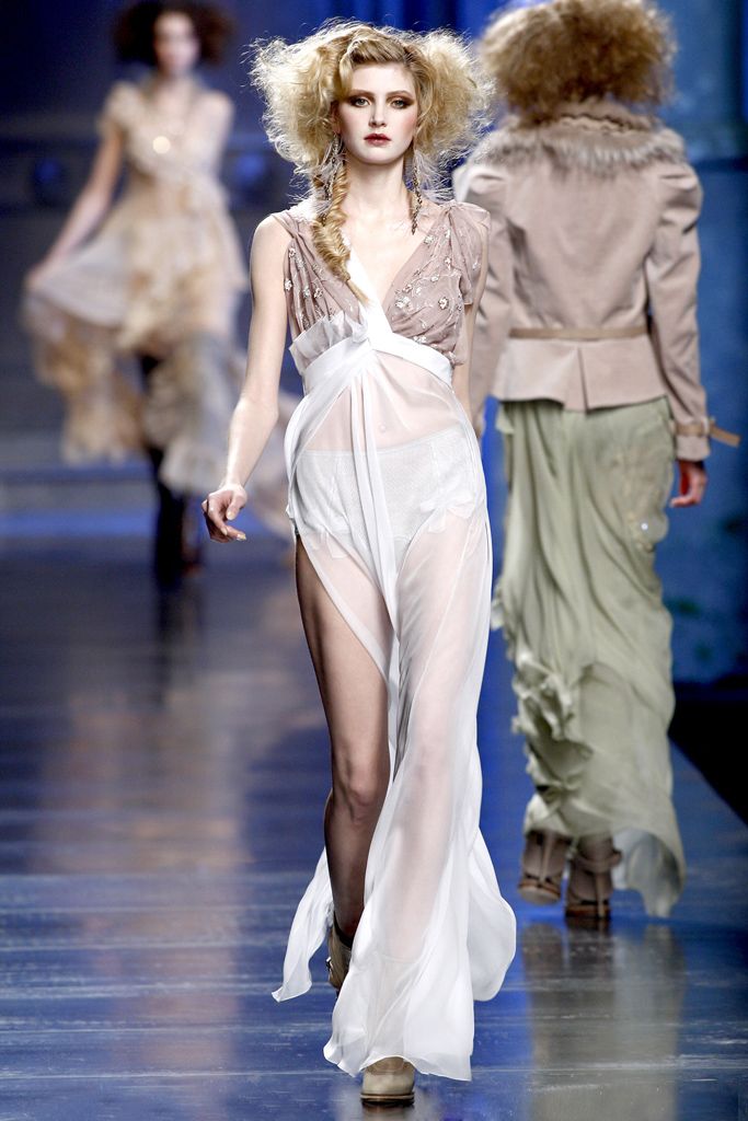 Christian Dior F/W 10 Look 221