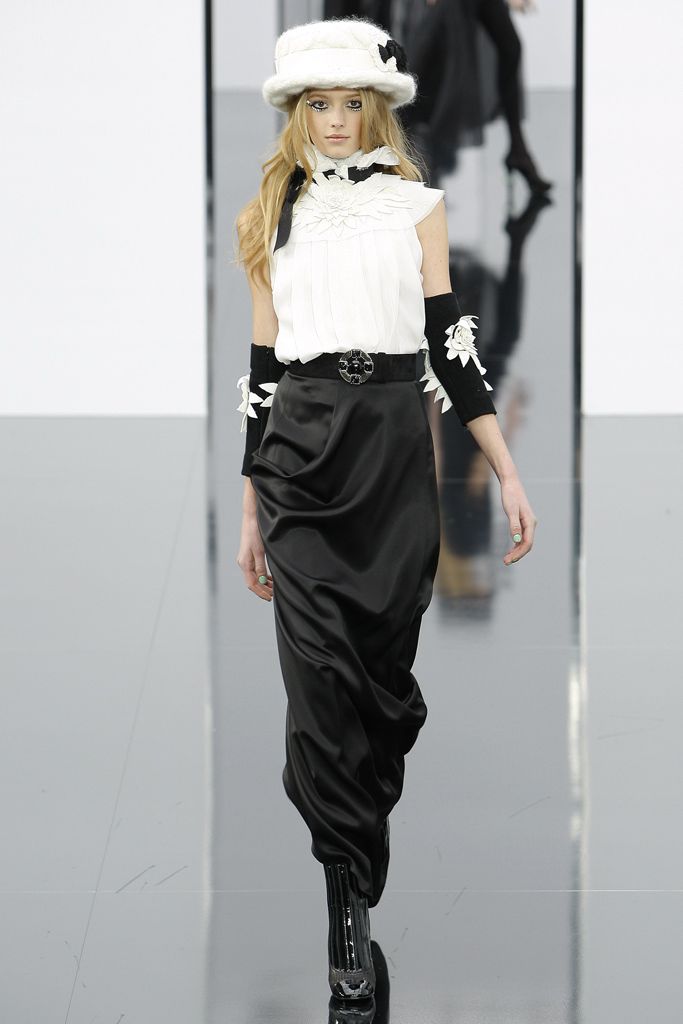 Chanel F/W 09 Look 339