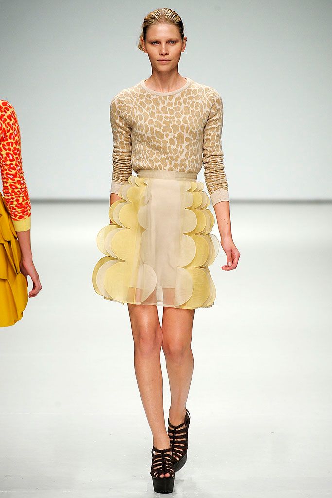 Christopher Kane S/S 09 Look 8
