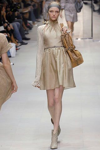 Burberry S/S 07 Look 76