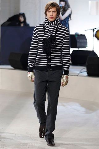 Chanel F/W 08 Look 330