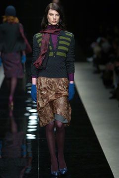 Burberry F/W 04 Look 105