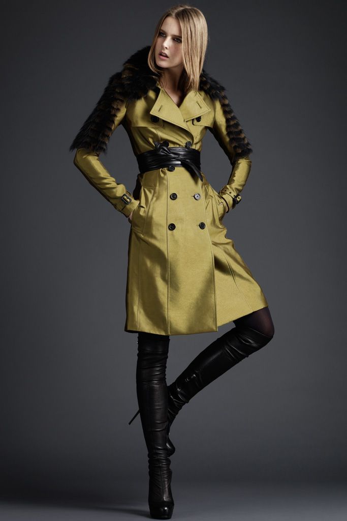 Burberry F/W 11 Look 104