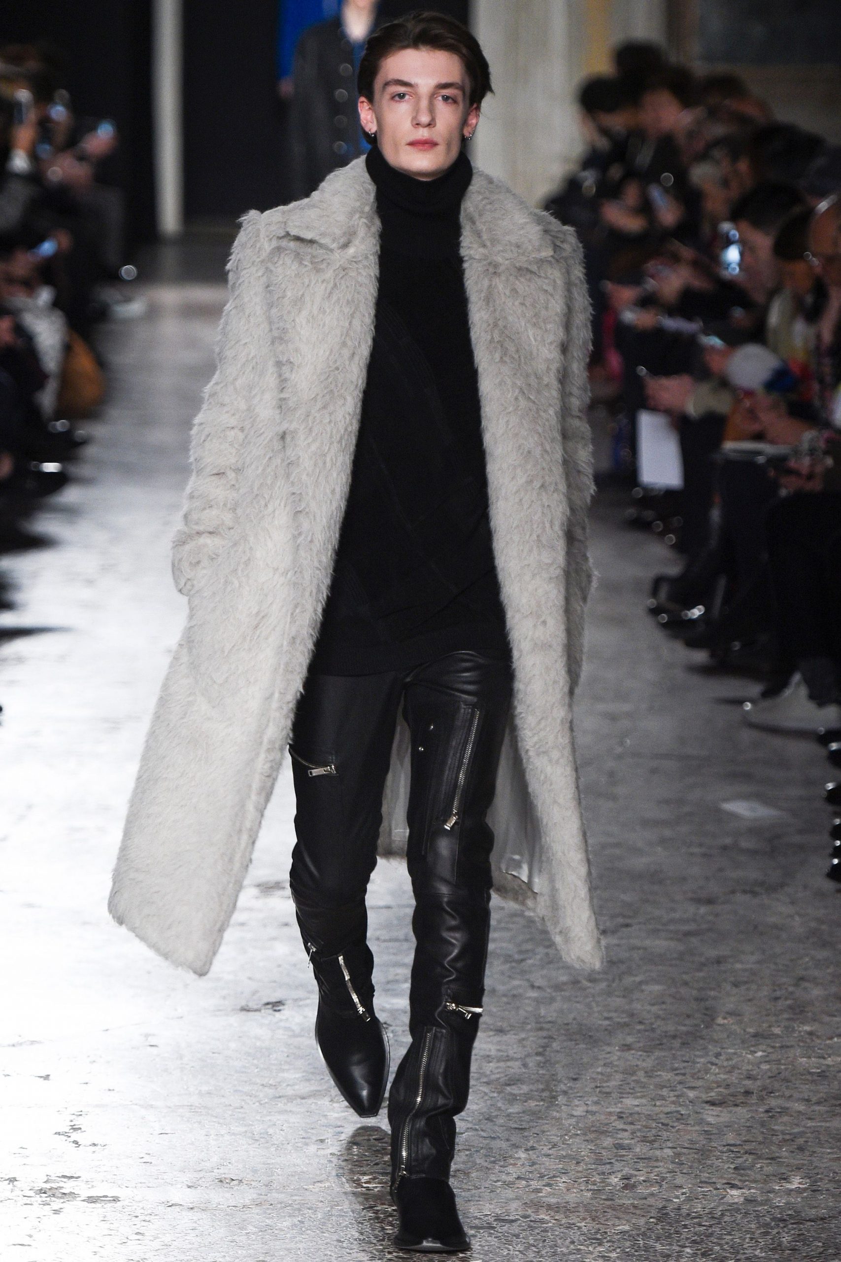 Costume National F/W 16 Menswear Look 4