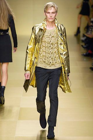 Burberry S/S 08 Look 125