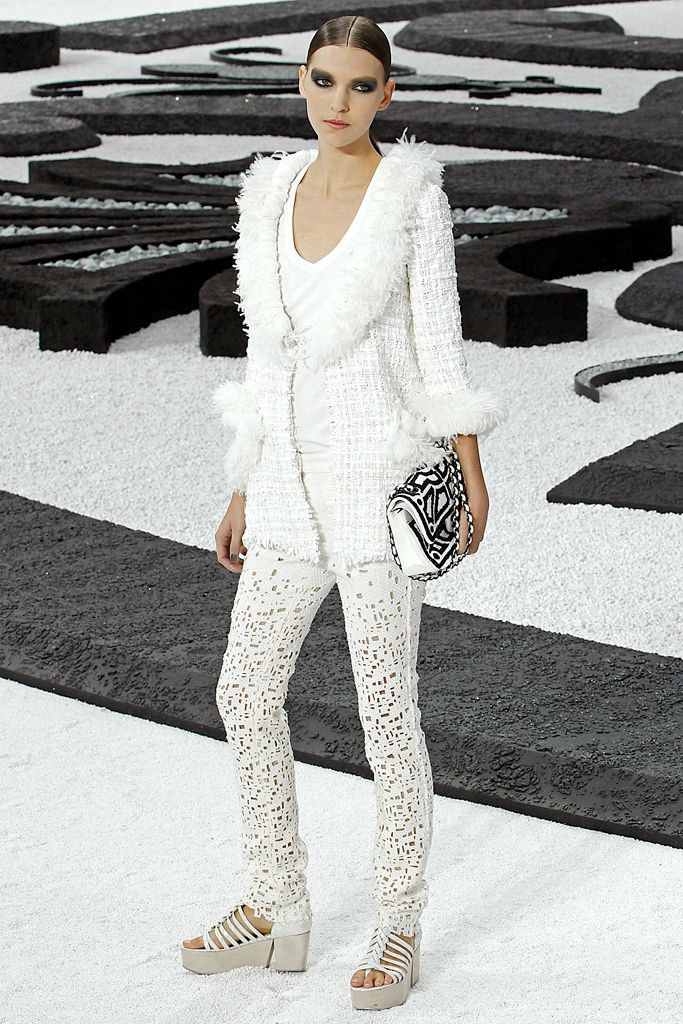 Chanel S/S 11 Look 343