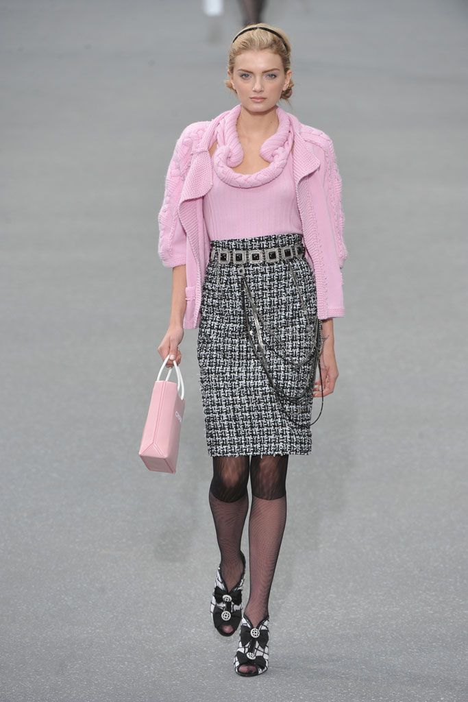 Chanel S/S 09 Look 63