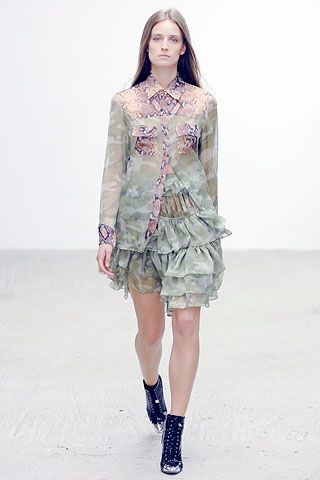 Christopher Kane S/S 08 Look 180