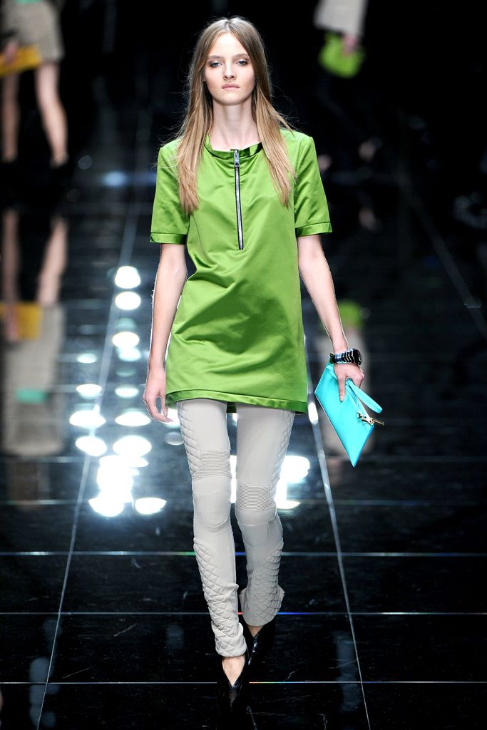 Burberry S/S 11 Look 57