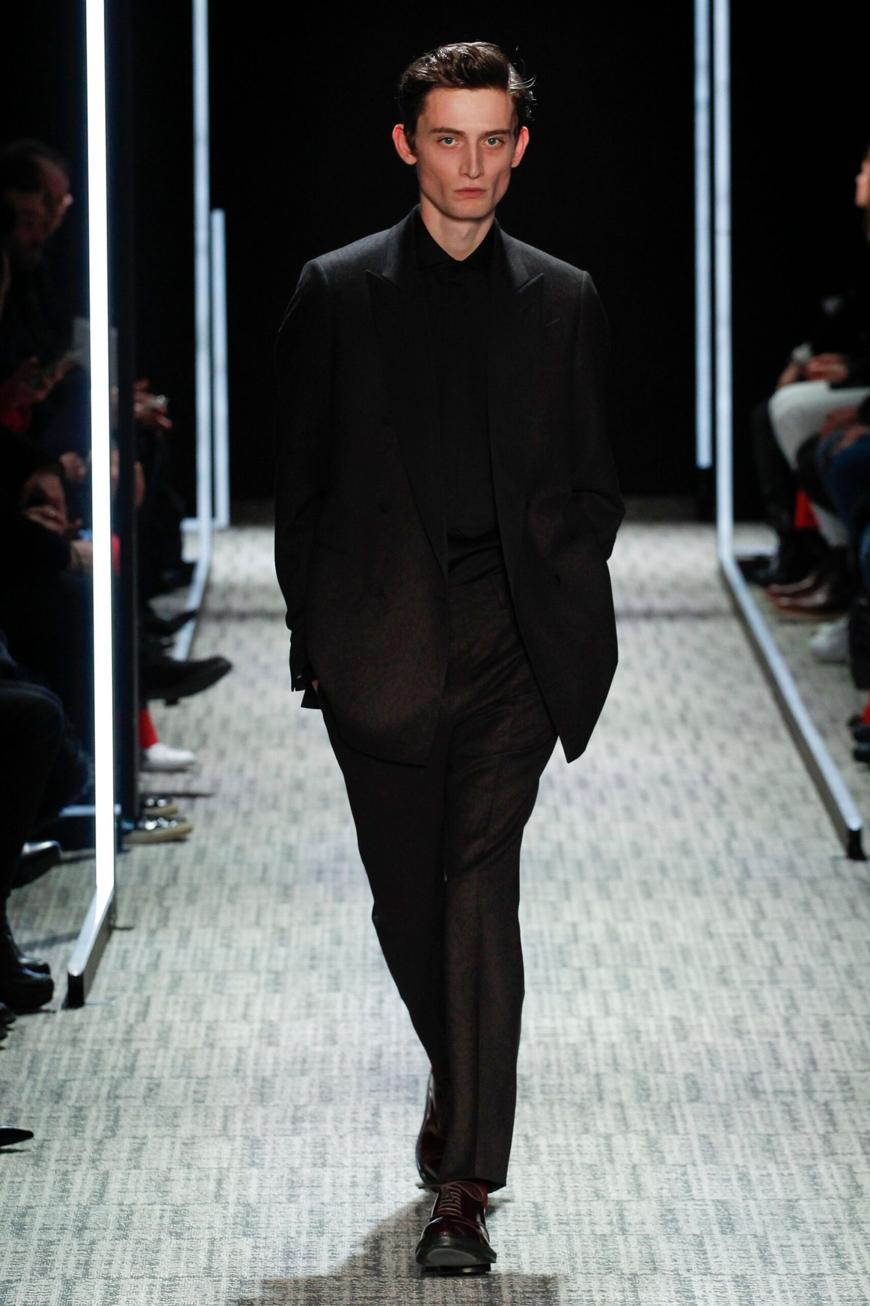 Cerruti 1881 F/W 17 Menswear Look 360