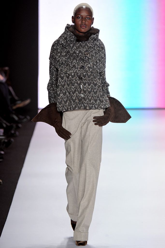 Carolina Herrera F/W 11 Look 127