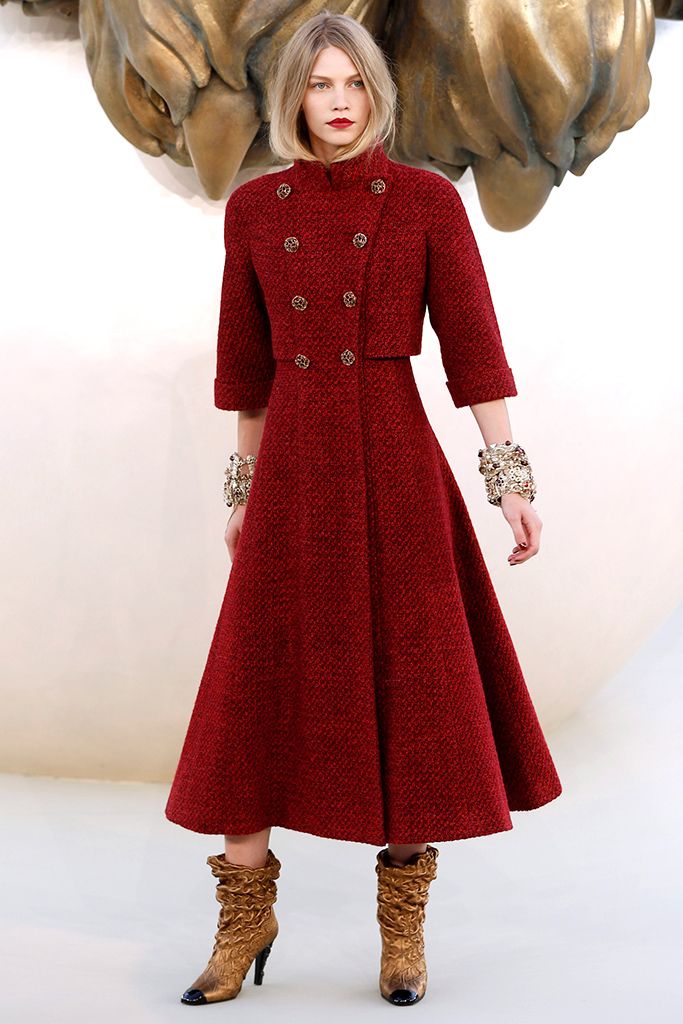 Chanel F/W 10 Couture Look 19