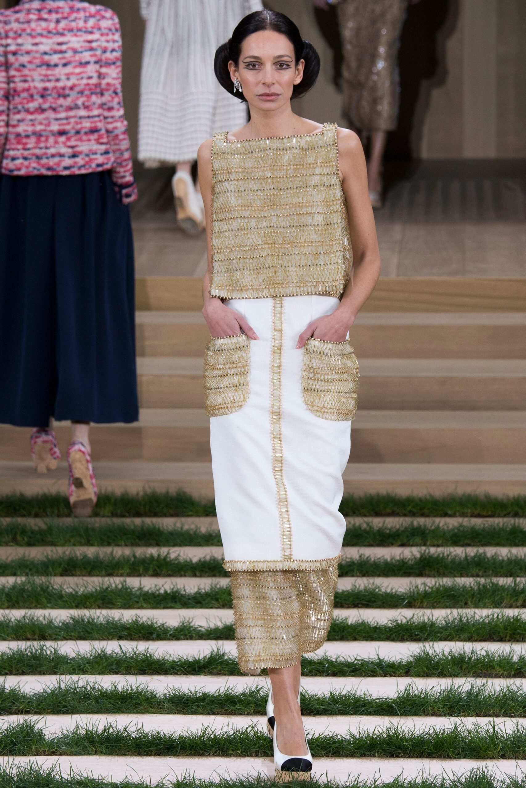 Chanel S/S 16 Couture Look 304
