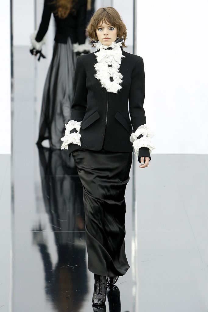 Chanel F/W 09 Look 369