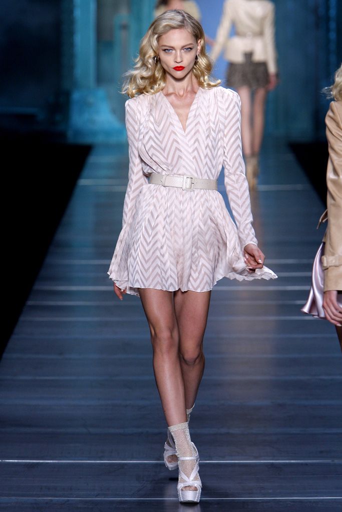 Christian Dior S/S 10 Look 21