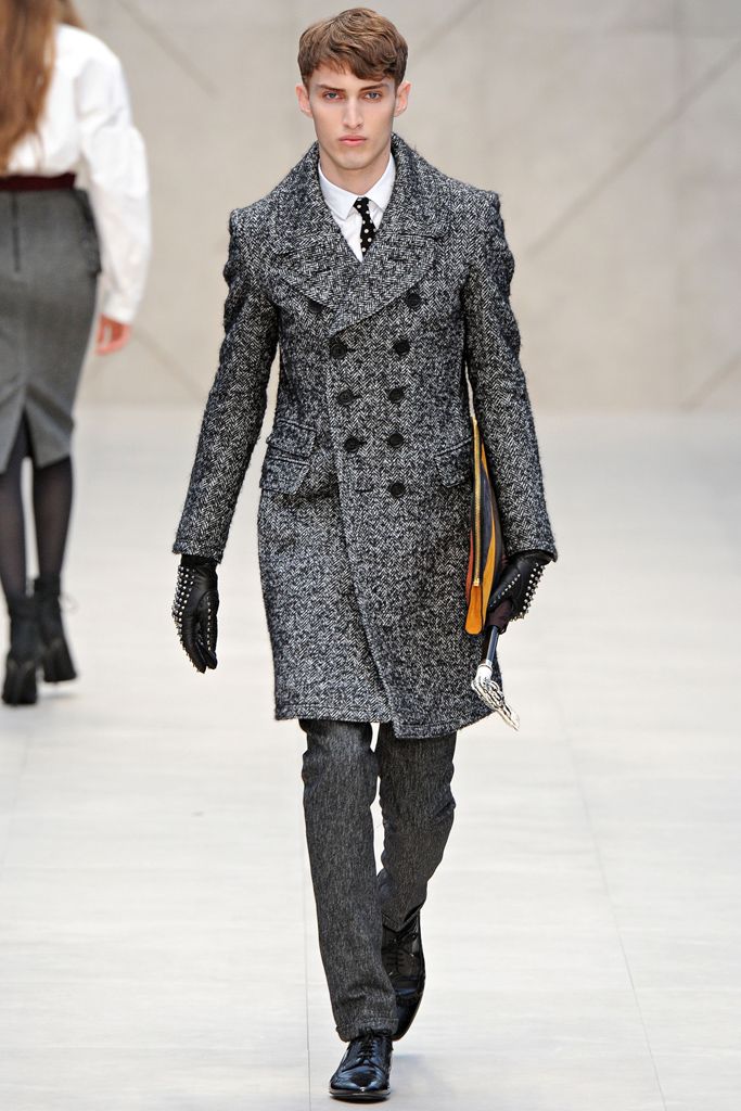 Burberry F/W 12 Look 25