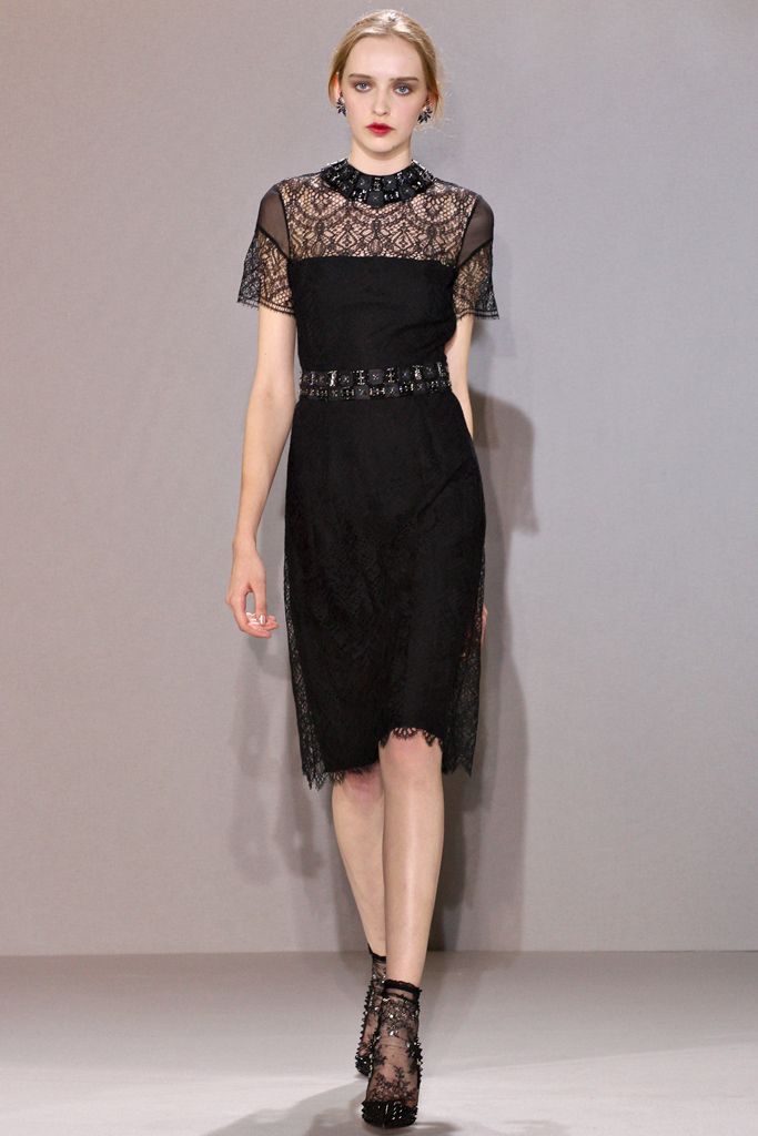 Collette Dinnigan F/W 12 Look 82