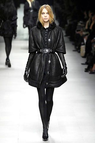 Burberry F/W 07 Look 121
