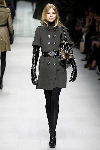 Burberry F/W 07 Look 61
