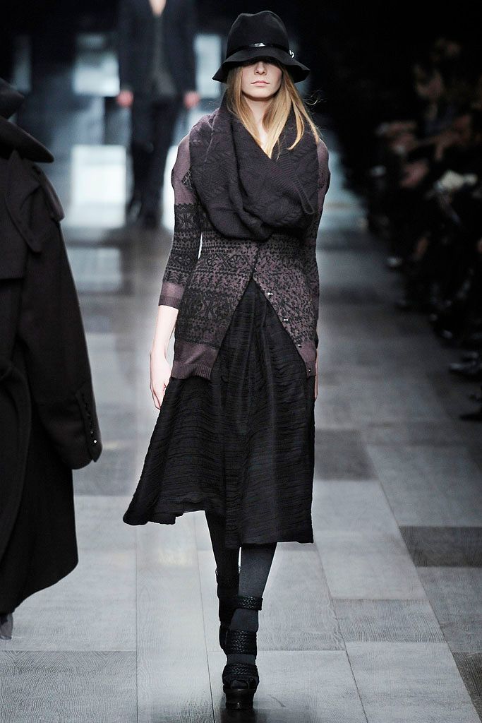 Burberry F/W 09 Look 148