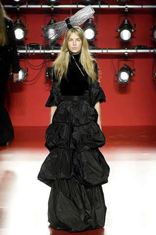 Daks by Giles Deacon F/W 07 Look 36