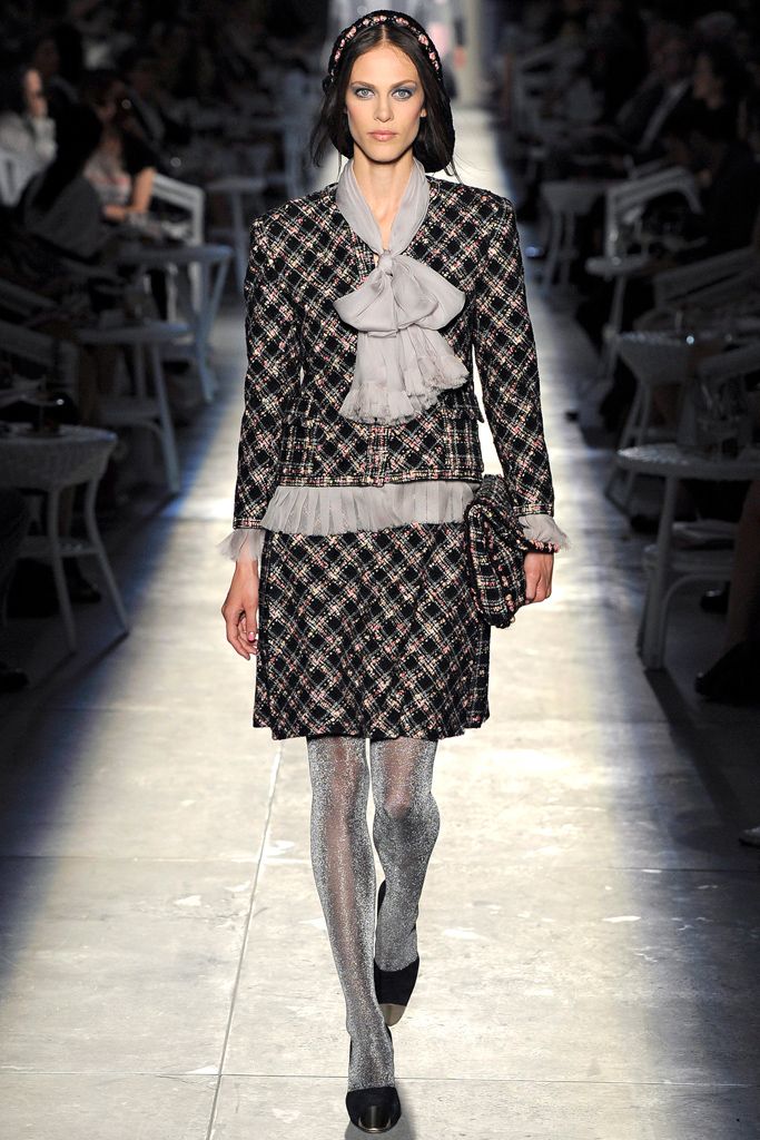 Chanel F/W 12 Couture Look 57