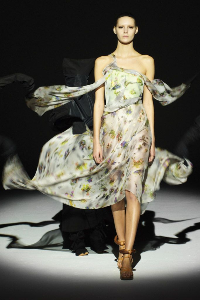 Chalayan S/S 11 Look 141