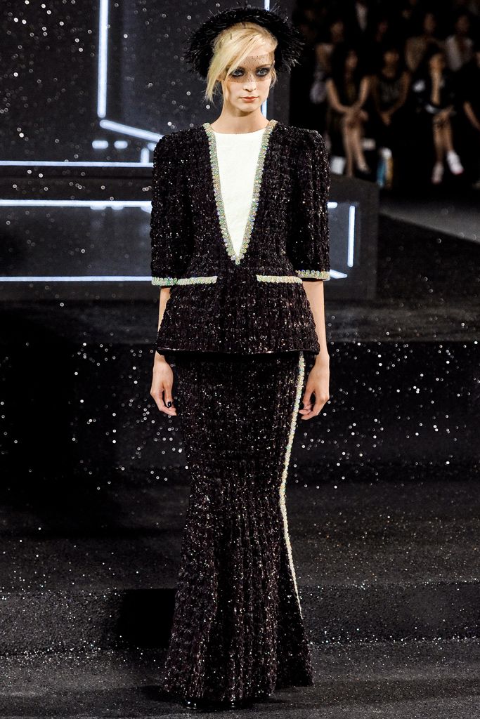 Chanel F/W 11 Couture Look 389