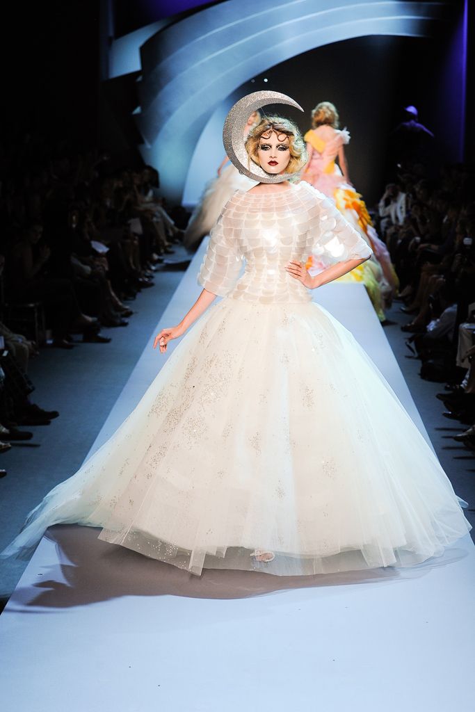 Christian Dior F/W 11 Couture Look 220