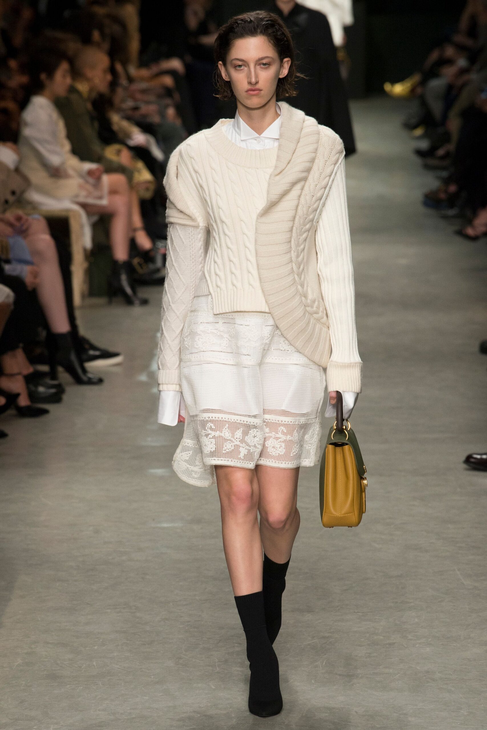 Burberry S/S 17 Look 20