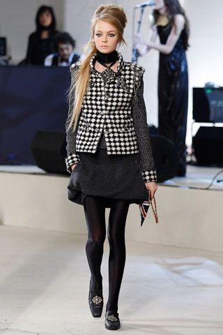 Chanel F/W 08 Look 6