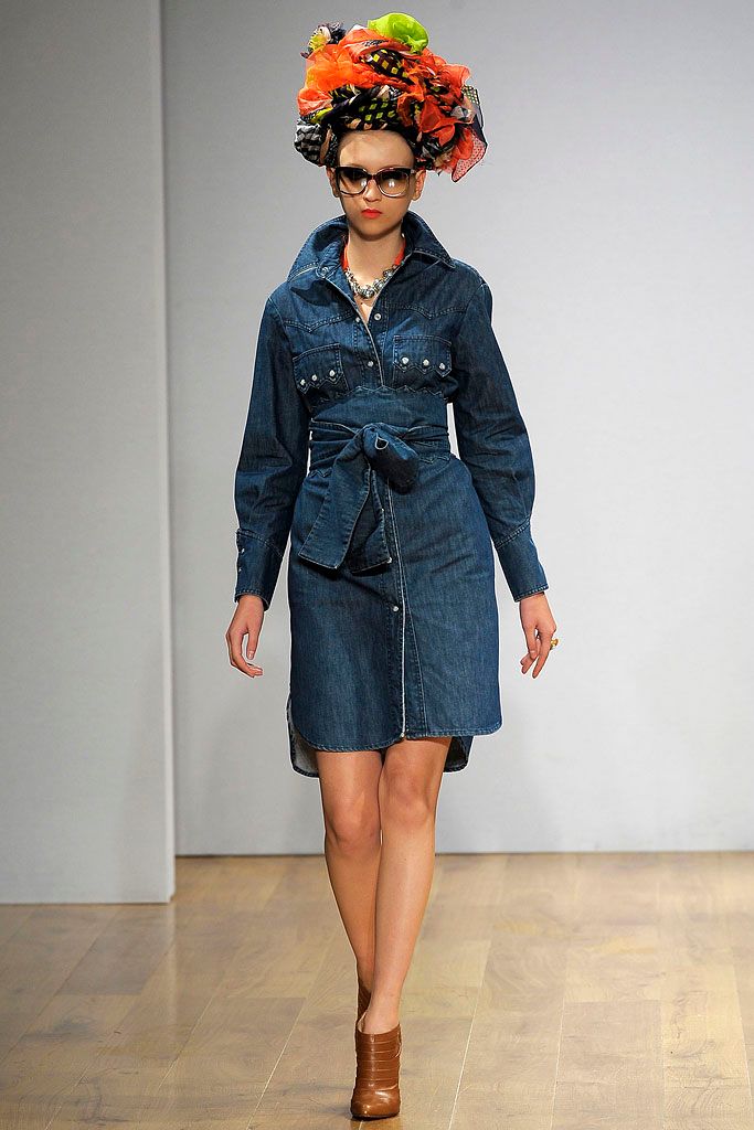 Danielle Scutt S/S 09 Look 27