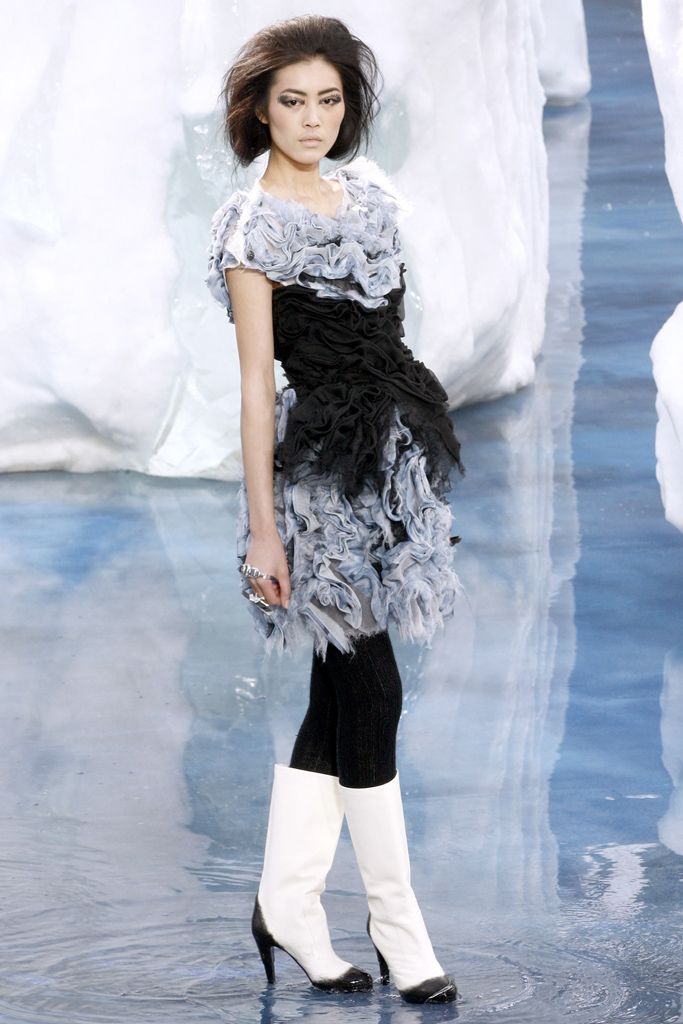 Chanel F/W 10 Look 367