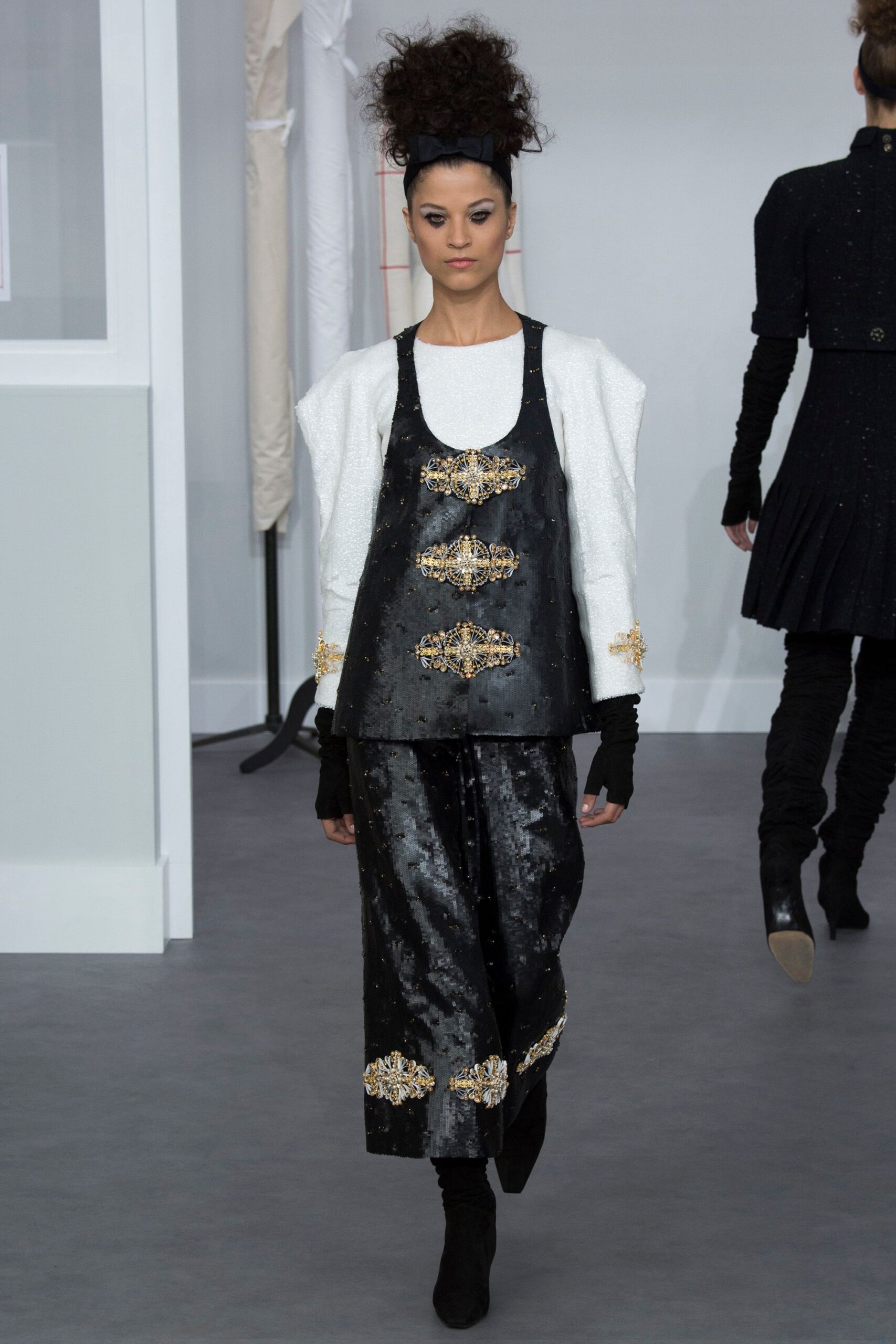 Chanel F/W 16 Couture Look 515
