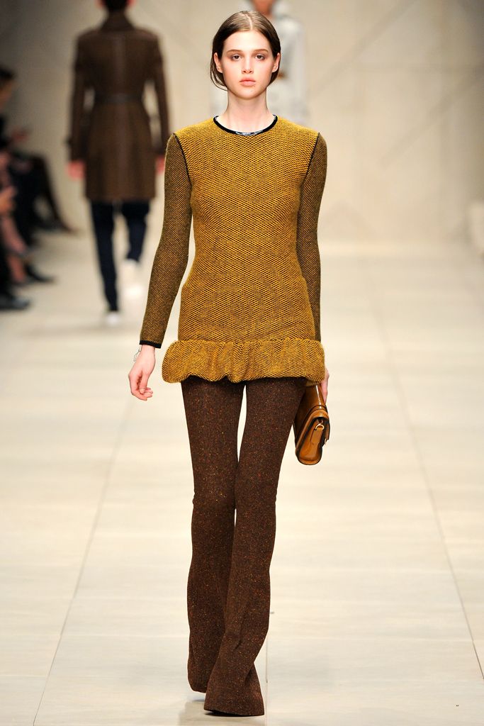 Burberry F/W 11 Look 152