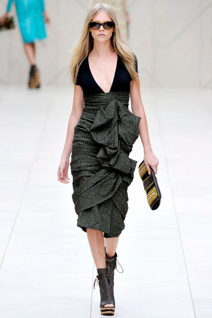 Burberry S/S 12 Look 138