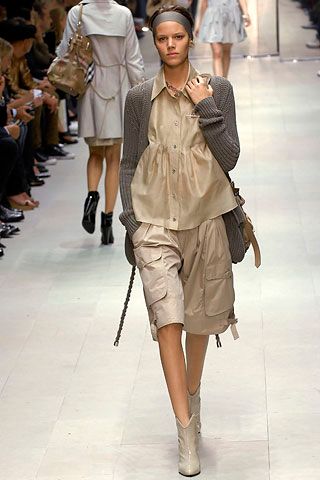 Burberry S/S 07 Look 128