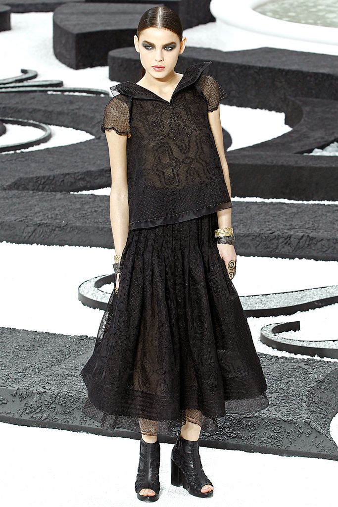 Chanel S/S 11 Look 329