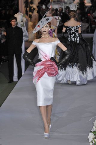Christian Dior F/W 07 Couture Look 33