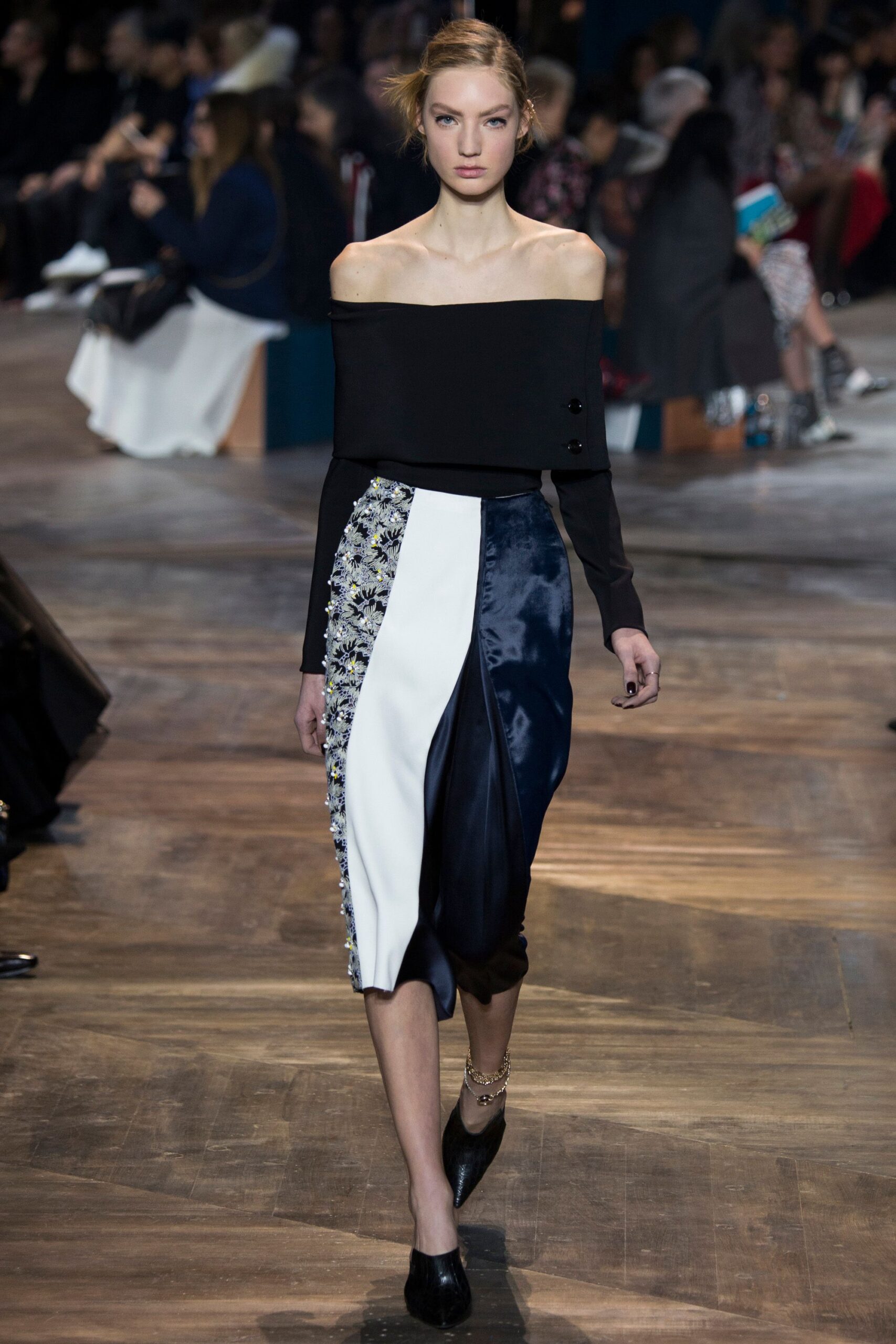 Christian Dior S/S 16 Couture Look 18