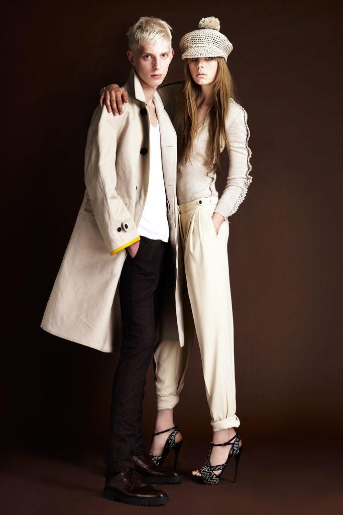 Burberry Resort 12 Look 26