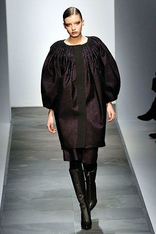 Daks by Giles Deacon F/W 08 Look 19