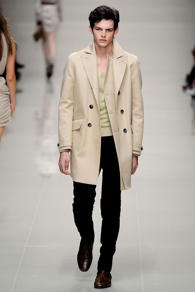Burberry S/S 10 Look 81