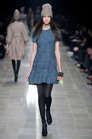 Burberry F/W 08 Look 124