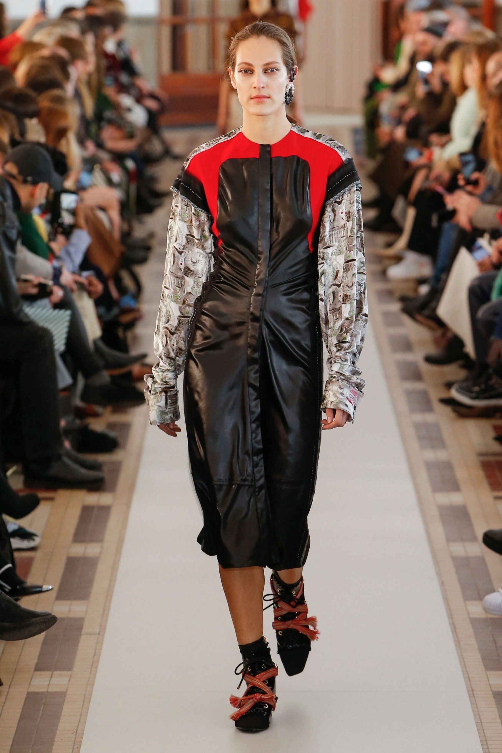 Carven F/W 18 Look 340