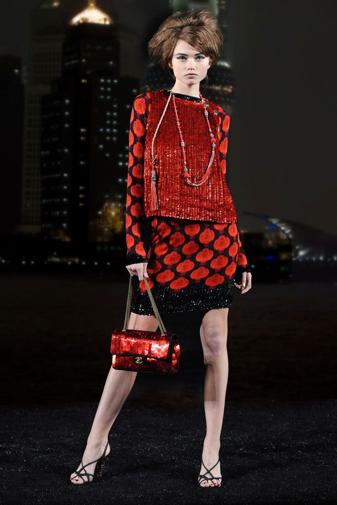 Chanel F/W 10 Look 253