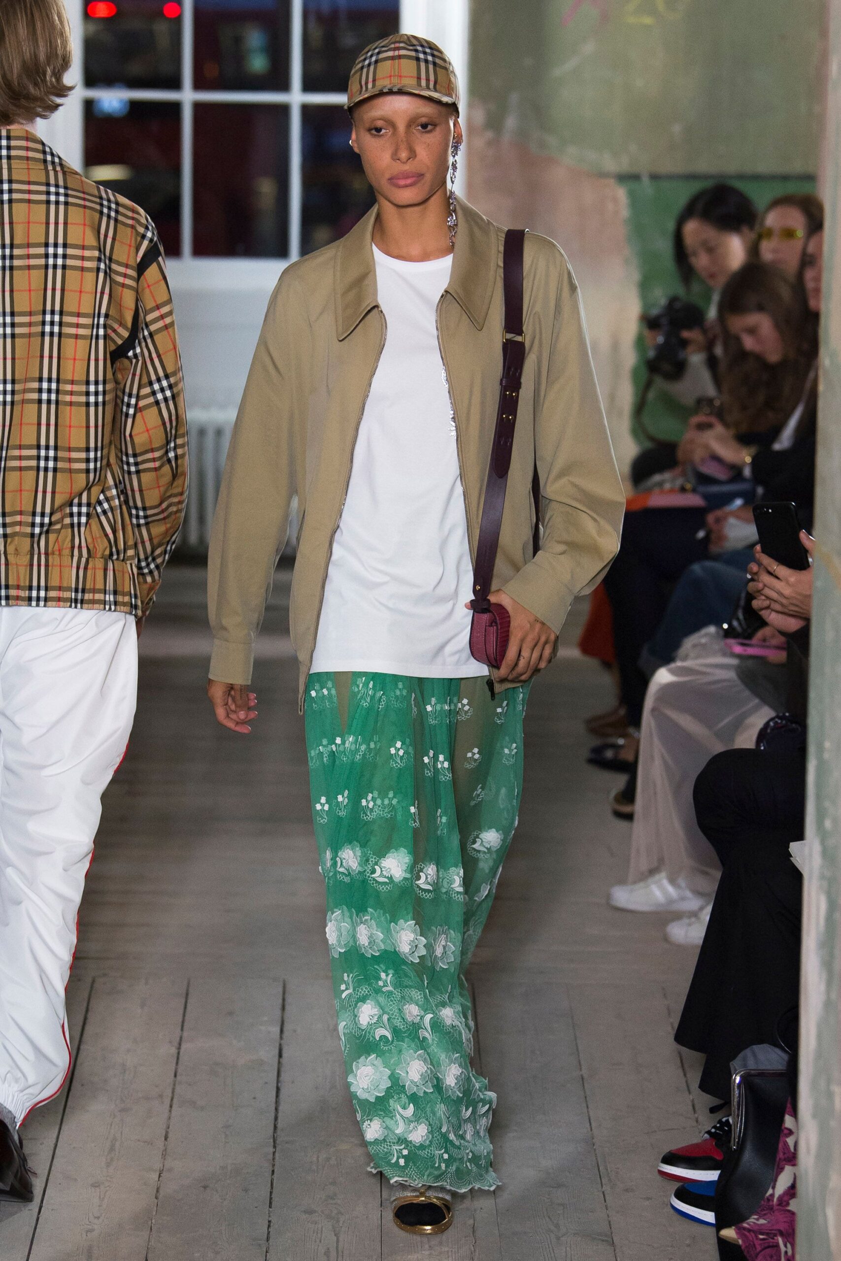 Burberry F/W 17 Look 735