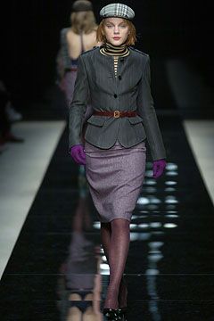 Burberry F/W 04 Look 49
