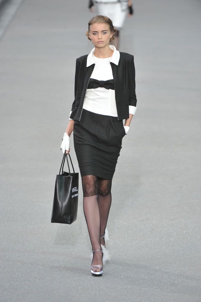Chanel S/S 09 Look 135